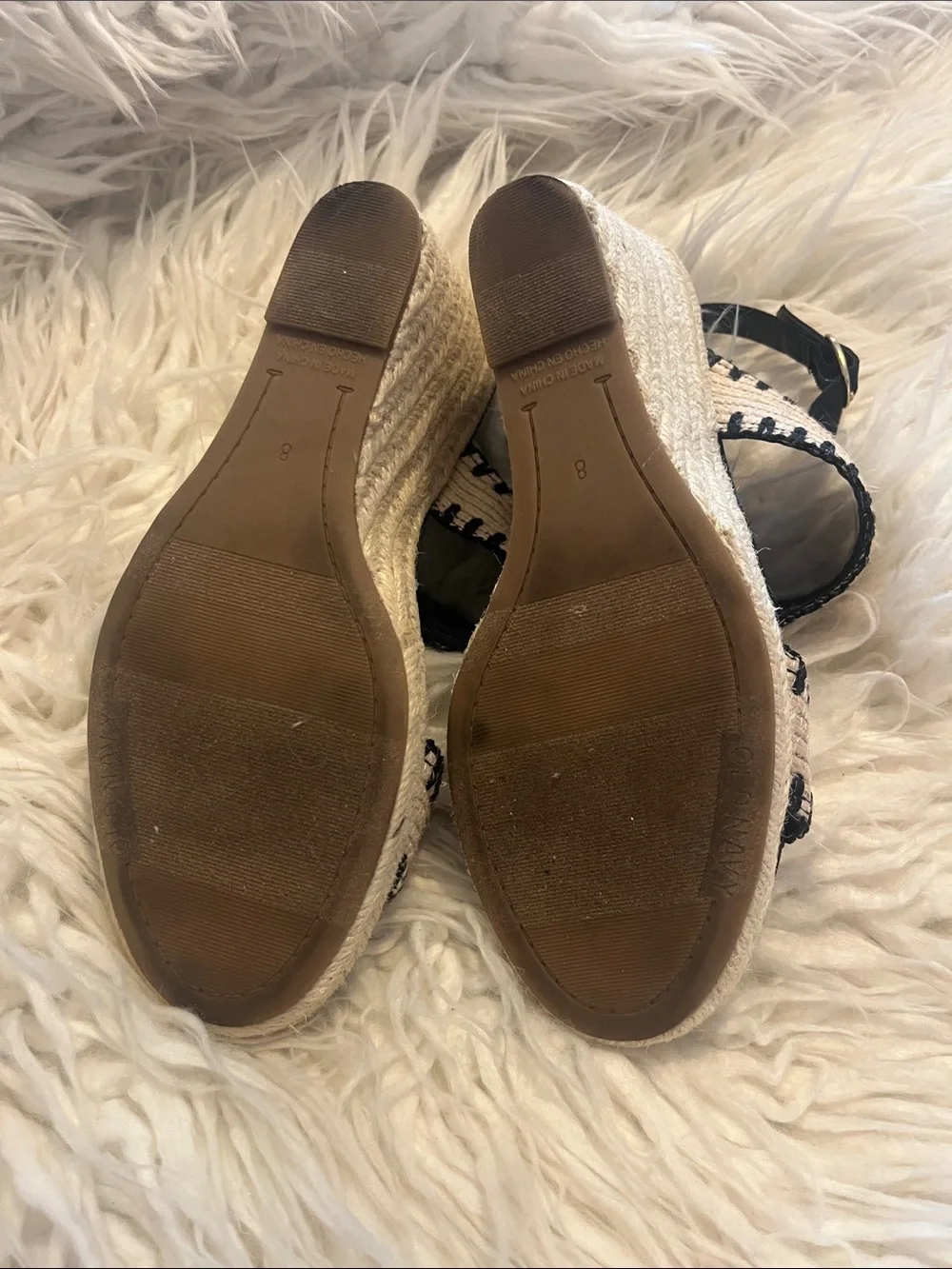 Old Navy Women's Black and Cream Woven Strap Sandals Size 8